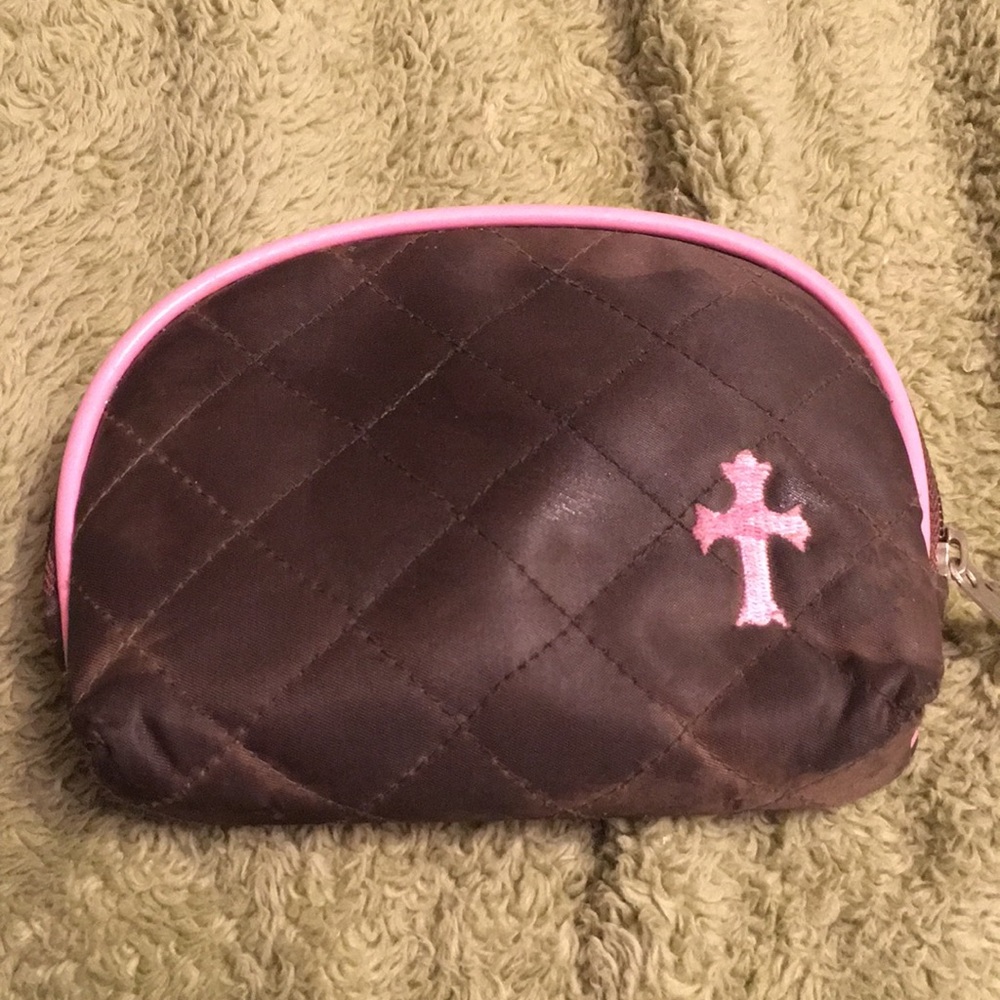 Cosmetic bag
